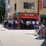 ラーメン二郎 - こちらも繁盛してますね