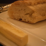 モンプチコションローズ - 焼き立てのパン　＆　バター