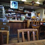 ステーキハウスB&M - 店内。