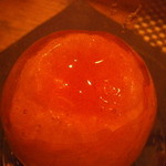 モンプチコションローズ - 球体のクレームブリュレ