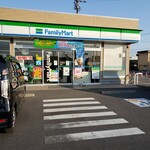 ファミリーマート - 外観写真: