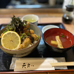 天えい - マグロカツ丼 850円
      八丁味噌が美味い