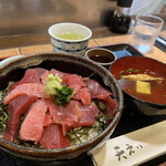 天えい - マグロ丼 850円