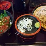 蕎麦人 弁慶 - マグロ漬丼と冷たいお蕎麦