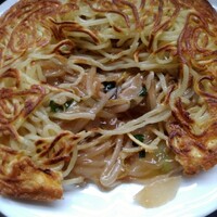 梅蘭 御茶ノ水ワテラス店 - 梅蘭焼きそば【普通味】の中身