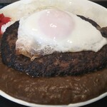 わ楽 - とろとろ半熟卵のハンバーグカレー1,100円