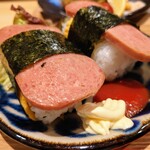 ちいさいおっちゃんの創作料理 霧生 - 令和3年5月 ランチタイムうちなー定食のスパムおにぎり
