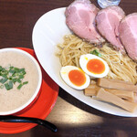 あいつのラーメン かたぐるま - 