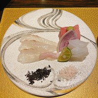 日本料理 湯河原 華暦 - 石カレイ 烏賊 本鮪