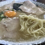 Kouyoukaku - 特製ラーメン 麺、スープ アップ