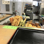 松の屋 - 美味そうな揚げ物