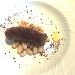 La Brianza - サルシッチャピカンテスマック振りかけて。ピリ辛で肉肉しい噛み応えあるサルシッチャ、スマックのゆかりのような少し酸味ある風味が加わっておいしい♡ いんげん豆のほくほく食感とのバランスも絶妙だったわ～