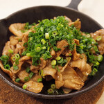 トンテキ食堂8 - 豚丼のアタマ