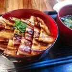 Grilled conger eel bowl (with miso soup)