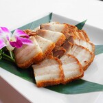 Crispy grilled pork belly with skin