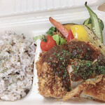 ニカド グリル+ロースト キッチン - 味噌デミチキンカツ弁当