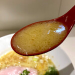 鶏そば 朱雀 - 鶏ぽた　スープ　アップ