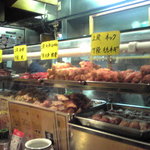 ショーケース内の串