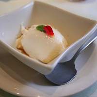 チャイニーズ 芹菜 - この杏仁豆腐はなかなか抜けない！！