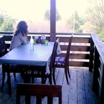 右楽 - テラス席は爽快