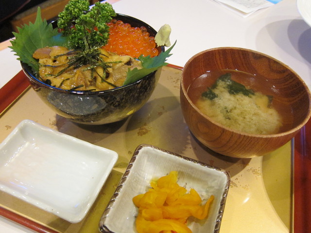 伸太 トマム 海鮮丼 食べログ