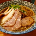 麺屋 いとう - 限定イカ煮干+チャーシュー