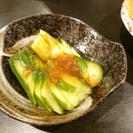 Ishokudokoro Tarakuya - きゅうり梅肉 ¥250