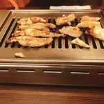 鶏の焼肉 ピリ辛鶏 - 