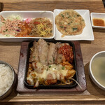 韓美膳 - 三元豚サムギョプサル＋チーズダッカルビ
