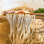 【2021年05月】特製白煮干醤油らーめん＠1,300円、麺アップ。