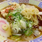 Tachigui Soba Udon Re Toro - 中華そばの麺