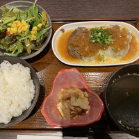 近江牛専門店 万葉 まえだ亭 - ハンバーグ定食（チーズ）