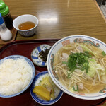 旭食堂 - 中華そば定食