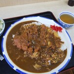 御食事処勝美 - 湯呑みとの大きさの比較♪