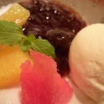 れすとらん 西島 - 豆乳ムースとバニラアイス、黒糖ソースかけ