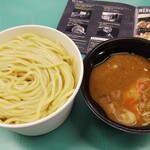 三ツ矢堂製麺 - 【テイクアウト】つけめん（大もり）～スープに具材を投入！