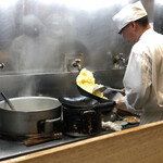 Banrai En - 面白い二段回調理、現在ベースの炒飯仕込み中。