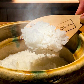 すべてにこだわり抜いた名物“炊きたて土鍋ごはん”が美味しい