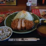 米の娘ぶた大判ロースかつ定食(250g) 1,980円