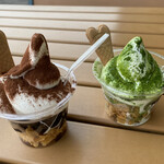 Pasar守谷サービスエリア 上り線 - 左　コーヒーゼリーパフェ
右　抹茶わらびもちパフェ