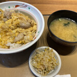 Yayoi Ken - 地鶏親子丼 ～阿波尾鶏～
                        鶏肉が美味しいです