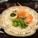 勢麟 - 前菜はコゴミ、しどけの揚げ巻き、浜名湖の車海老、舞阪の烏賊印籠詰め