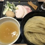 麺屋一燈 - 貝と鷄出汁の細つけ麺＋味玉