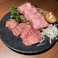 個室焼肉ITADAKI 馬車道 - 