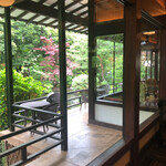 陣屋 賑わい亭 - 緑に癒されます