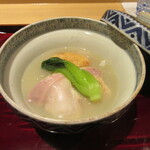 銀座 しのはら - 蛤と新玉葱・青梗菜