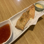 Yakiton Shodai Kanaya - のび〜る湯葉ッチーズ揚げ