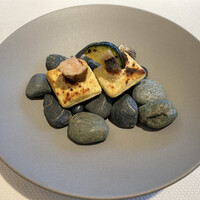 ベージュ アラン・デュカス 東京 - 