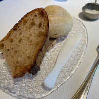 ベージュ アラン・デュカス 東京 - 