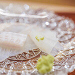 いしまる - "星鰈（ほしがれひ）"、六百七十匁（≒2:5kg）＋"山蓼（わさび）"